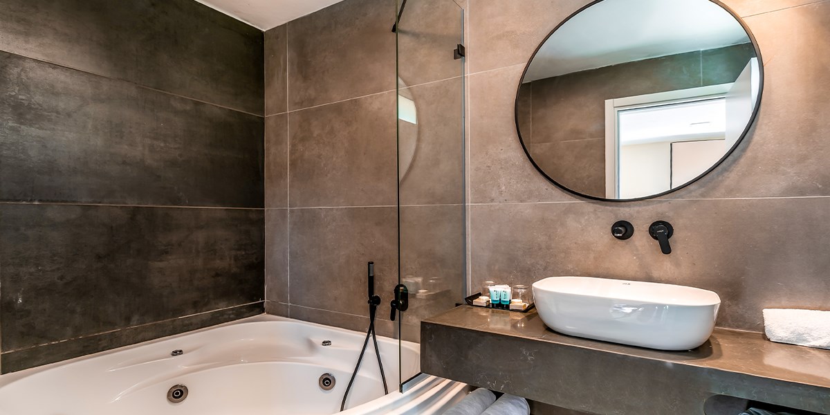 Golan Jaccuzi Room | Kinar